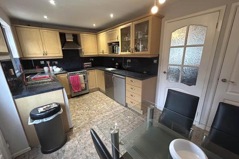 undefined, 14 Ferndown Avenue, Chadderton, Oldham, OL9 9UR