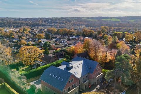 2 bedroom apartment for sale, Penthouse Apartment, 2 Vicarage Garden Apartments, Dore, Sheffield, S17 3GX