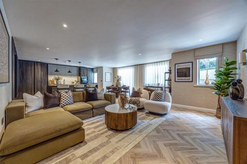 2 bedroom apartment for sale, First Floor Apartment 3, Vicarage Garden Apartments, Dore, Sheffield, S17 3GX