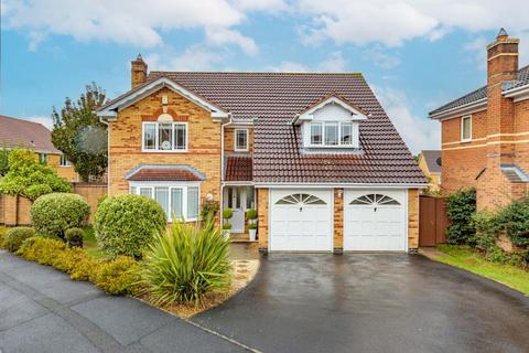 4 bedroom detached house to rent, The Spinney, Bristol BS32