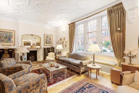 3 bedroom flat for sale, Queen's Gate, London, SW7