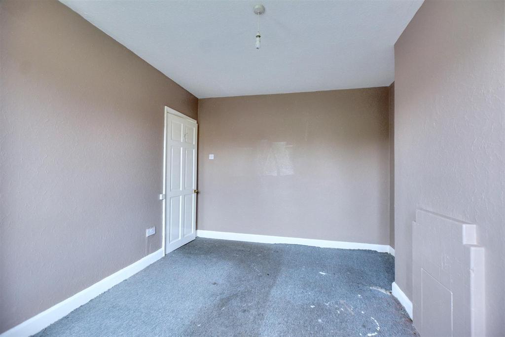 Bedroom 1 2.jpeg