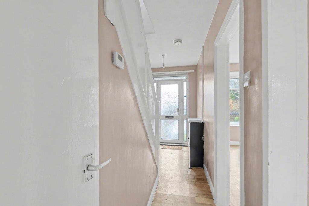 Hallway 2.jpg