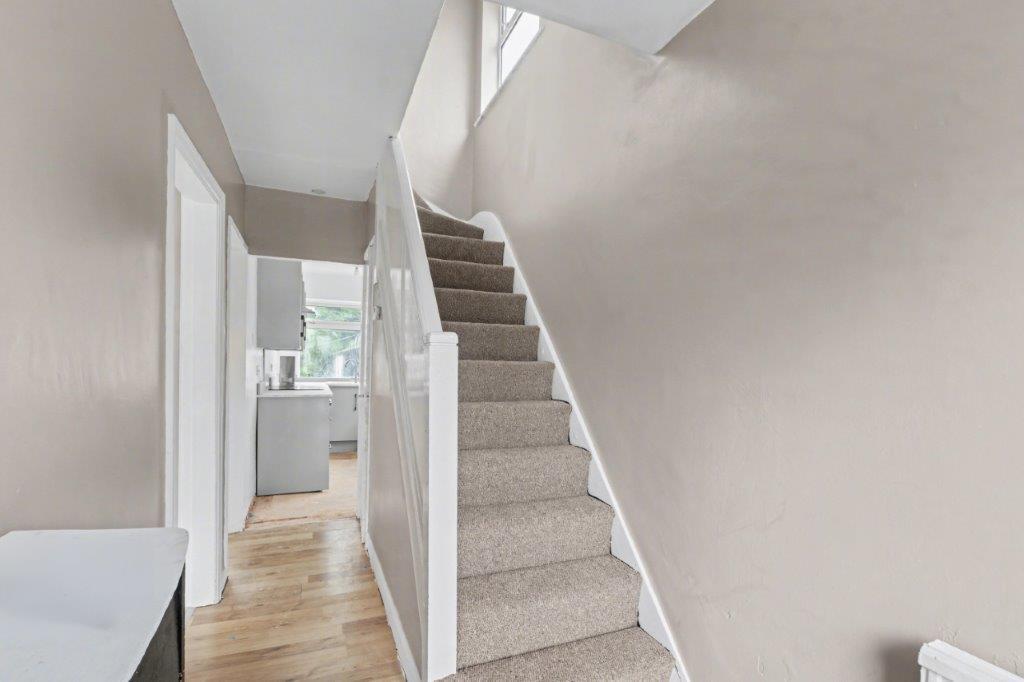 Hallway 1.jpg