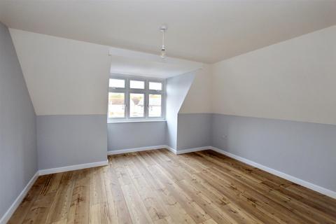 2 bedroom flat to rent, Elm Grove, Eastbourne