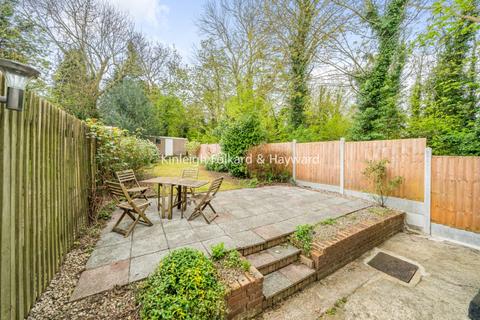 2 bedroom house to rent, Leaves Green Road, Keston, Kent, BR2