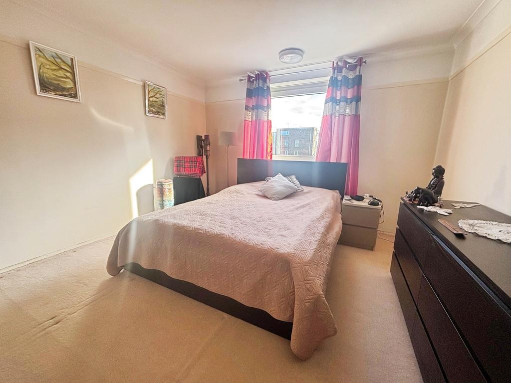 7c22c043-Bedroom 201