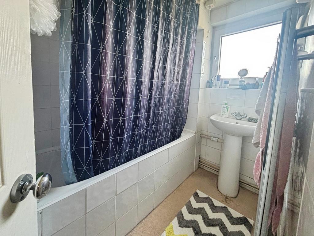31f83f61-bathroom 20