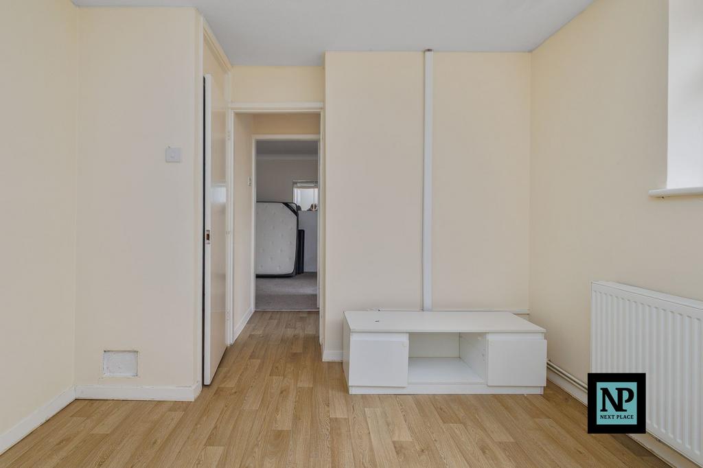 Bedroom 3 (Downstairs)
