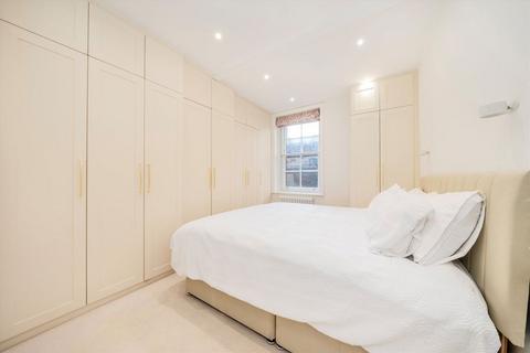 1 bedroom flat for sale, Mall Chambers, London W8