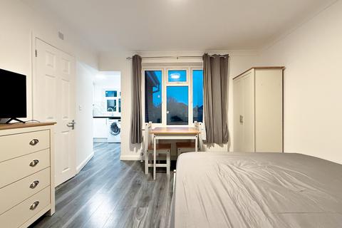 undefined, Kingsley Road, Hounslow, TW3