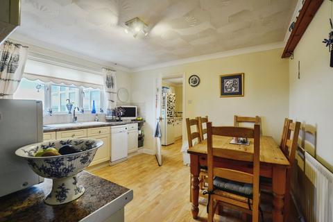 2 bedroom detached bungalow for sale, Walkington Way, Mablethorpe LN12