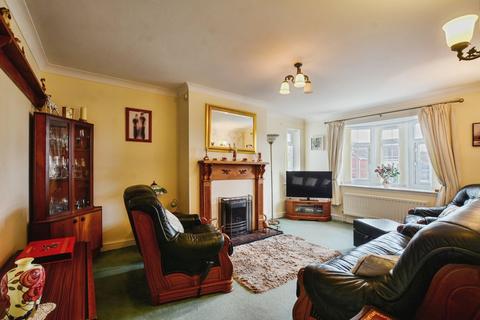 2 bedroom detached bungalow for sale, Walkington Way, Mablethorpe LN12