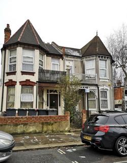 Studio to rent, Sylvan Avenue, N22