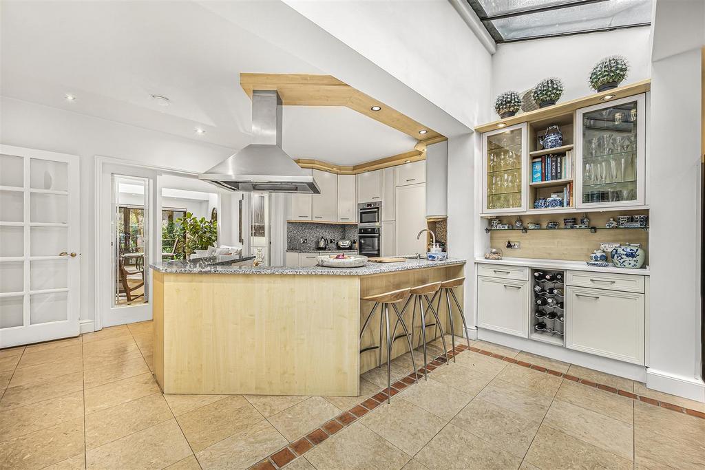 KITCHEN1 (1).jpg