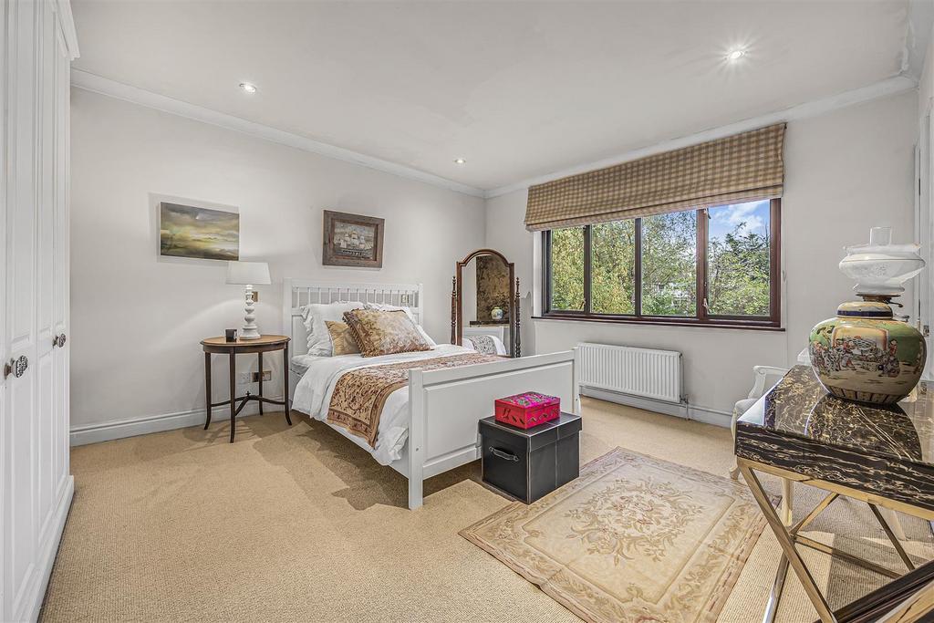 BEDROOM2.jpg