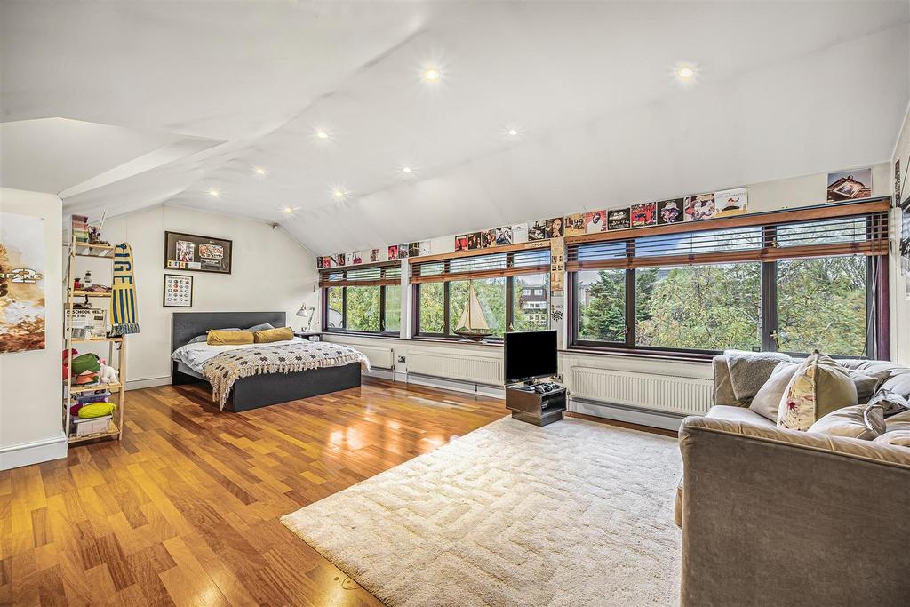 BEDROOM4 (1).jpg