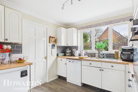 undefined, Wharfedale, Lowestoft