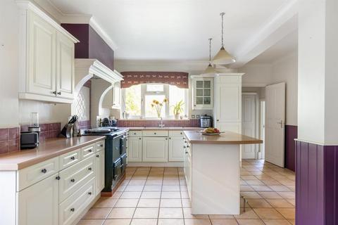 5 bedroom detached house for sale, Lynmoor Road, Weymouth