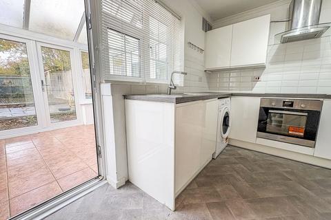 undefined, Redshaw Close, Buckingham