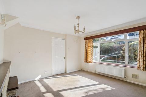 3 bedroom chalet for sale, Chiltern Road, Ballinger