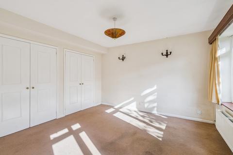 3 bedroom chalet for sale, Chiltern Road, Ballinger