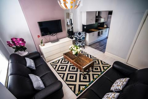 6 bedroom terraced house to rent, Wellington Terrace, Arundel Street, Nottingham, Nottinghamshire, NG7 1NH