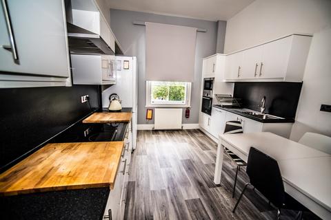 6 bedroom terraced house to rent, Wellington Terrace, Arundel Street, Nottingham, Nottinghamshire, NG7 1NH