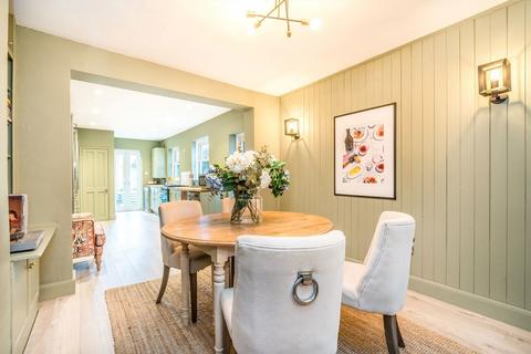 3 bedroom house for sale, Steele Road, Old Isleworth TW7