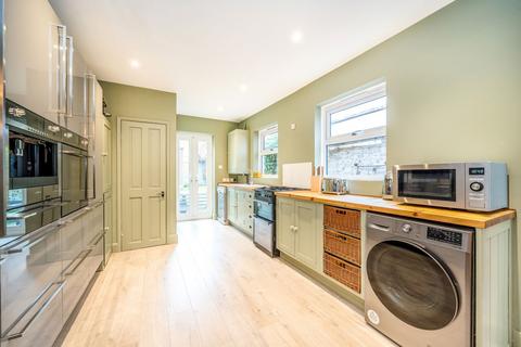 3 bedroom house for sale, Steele Road, Old Isleworth TW7