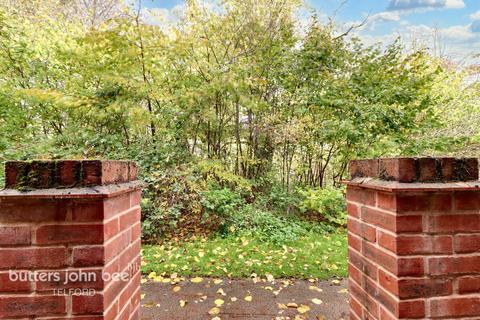 Shoveller Drive, Telford