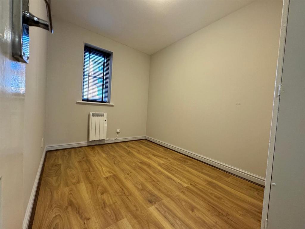 Bedroom 2 in Pixio.jpg
