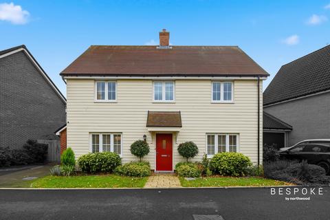 4 bedroom detached house for sale, Petty Croft, Chelmsford, Broomfield, CM1