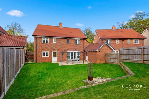 4 bedroom detached house for sale, Petty Croft, Chelmsford, Broomfield, CM1