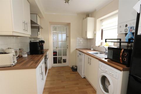 3 bedroom semi-detached house for sale, Elizabeth Road, Pilgrims Hatch, Brentwood