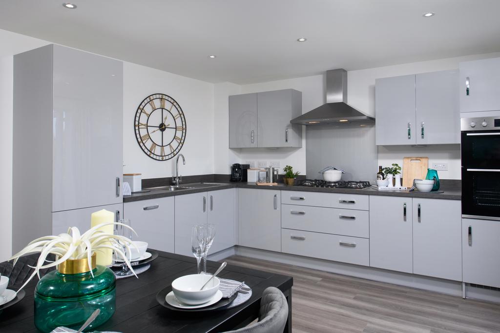 Open-plan kitchen/diner with integrated...