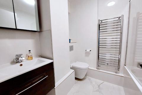 2 bedroom property for sale, Crewys Road, Child's Hill, London, NW2