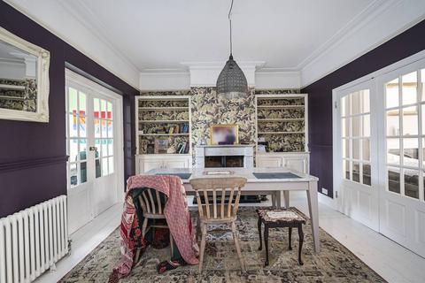 undefined, London E3