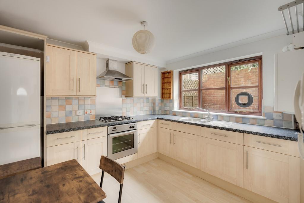 Kitchen ()
