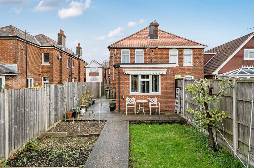 1373804-7-6908d7b...