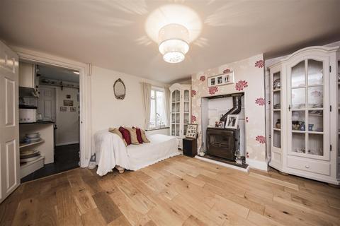 2 bedroom end of terrace house for sale, Crown Road, Sevenoaks TN14