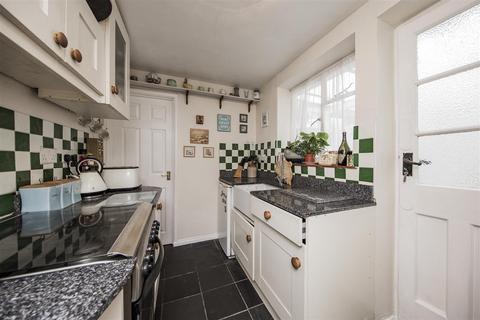 2 bedroom end of terrace house for sale, Crown Road, Sevenoaks TN14