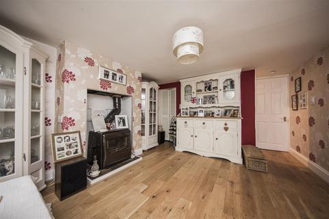 2 bedroom end of terrace house for sale, Crown Road, Sevenoaks TN14