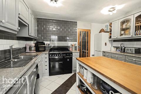 2 bedroom semi-detached house for sale, Puttocks Close, Haslemere
