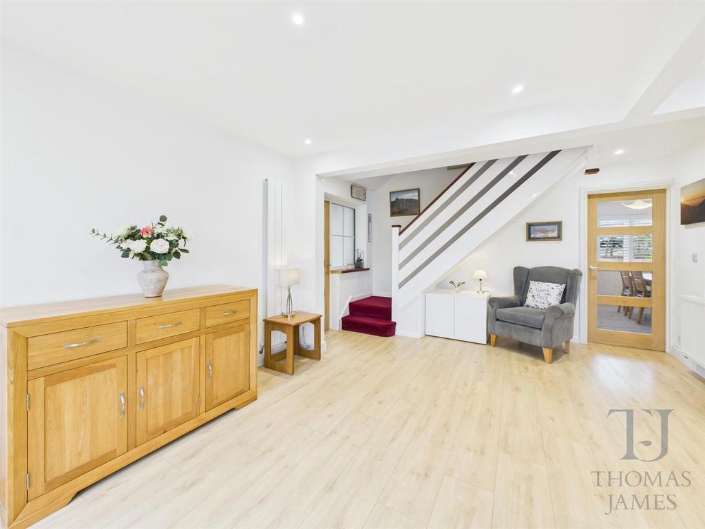 CAM03997 G0-PR0119-STILL024.jpg