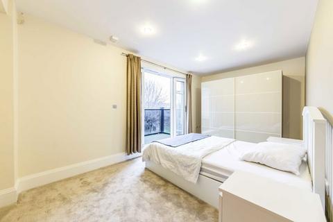 3 bedroom flat to rent, Grange Road, London W5