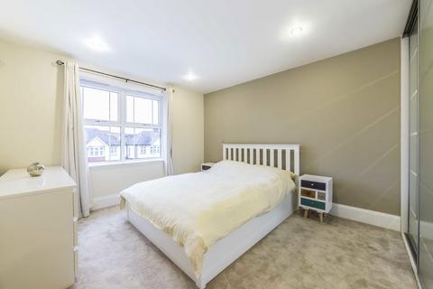 3 bedroom flat to rent, Grange Road, London W5