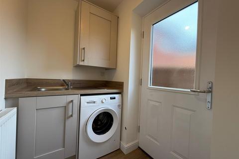 3 bedroom semi-detached house to rent, Rivington Park, Bolton, BL6