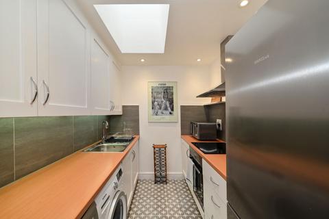 2 bedroom apartment to rent, Harcourt Terrace, SW10
