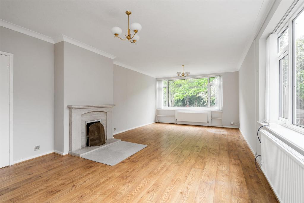 67 A Hampton Lane 24.jpg